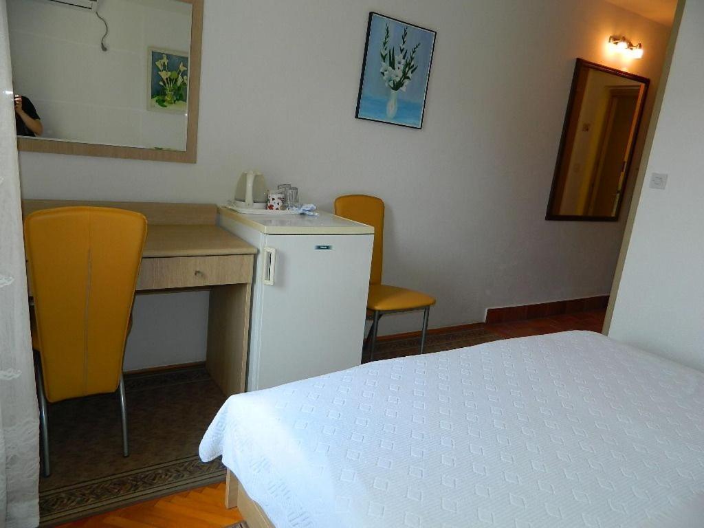 Apartments&Rooms Darinka Vrboska Buitenkant foto